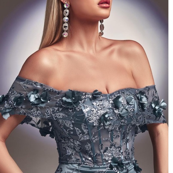 NEW! CINDERELLA DIVINE La Divine Floral
Corset Bodice Evening Gown Blue SZ 8 NWT - Picture 6 of 14